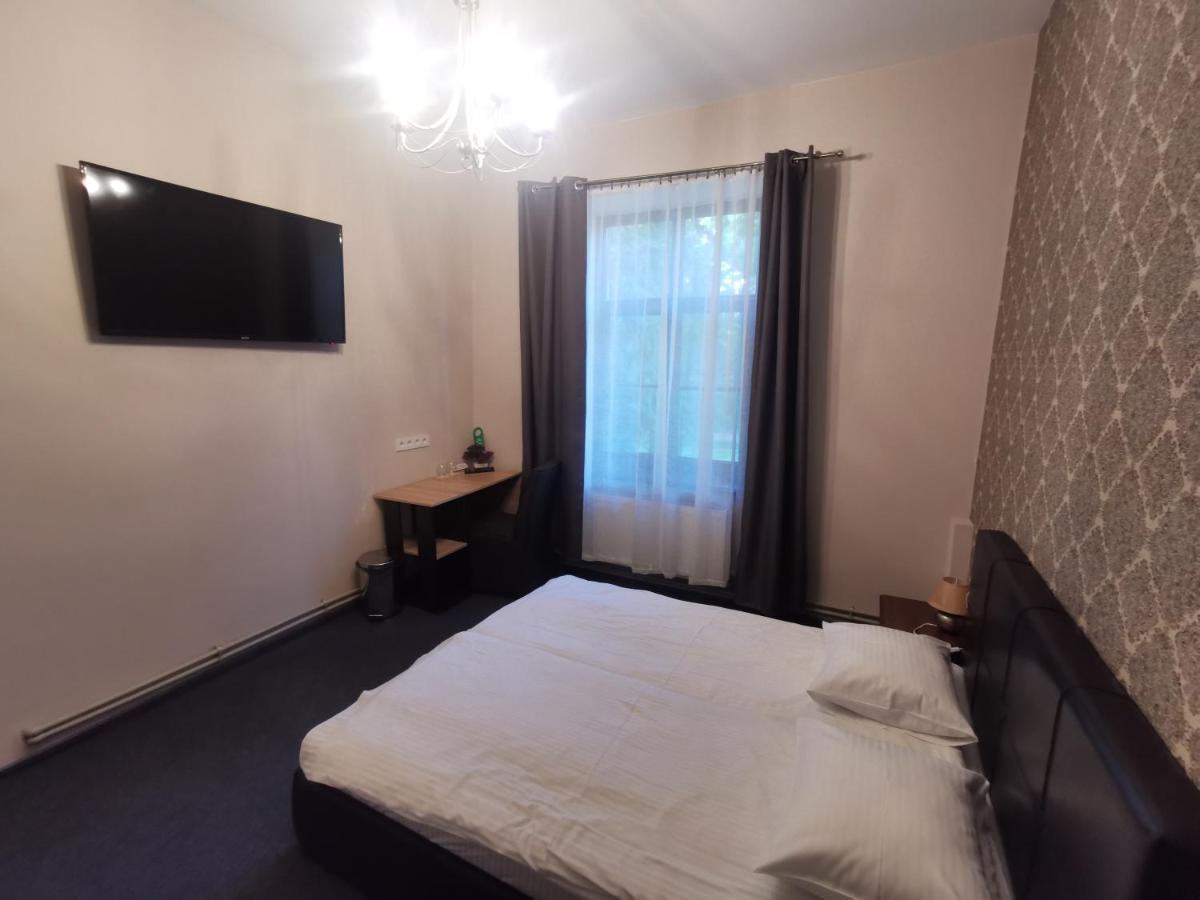 Hotel Karklu Muiza Jelgava Buitenkant foto