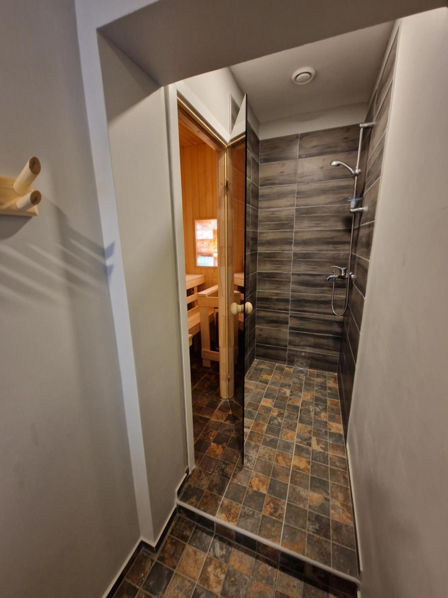 Hotel Karklu Muiza Jelgava Buitenkant foto